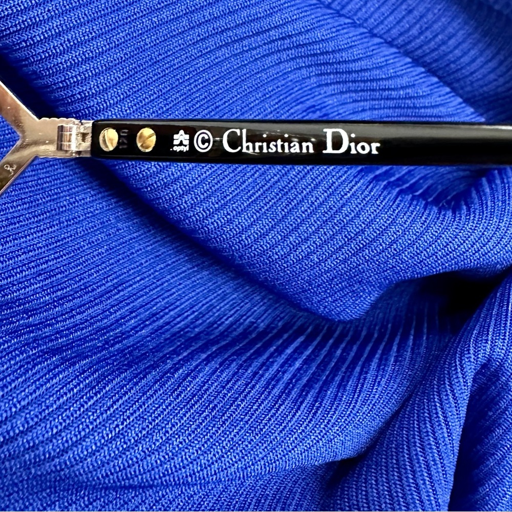 Christian Dior Sunglasses 🕶️ - Picture 5 of 8